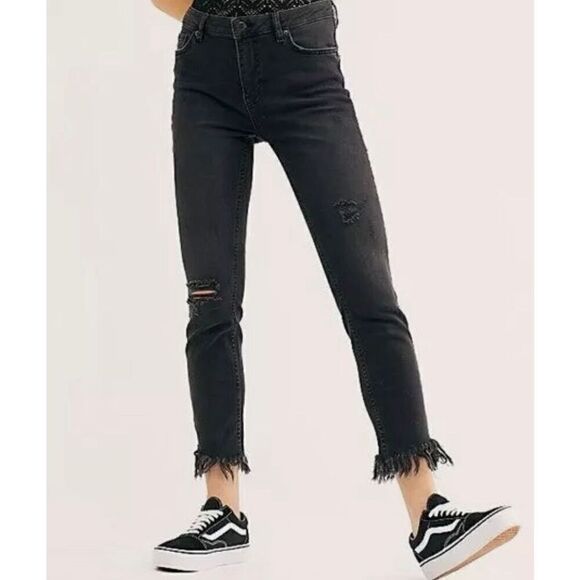 Free People Denim - FREE PEOPLE Great Heights Washed Black Frayed Skinny Jeans 26